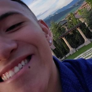 Meet your Posher, Aaron